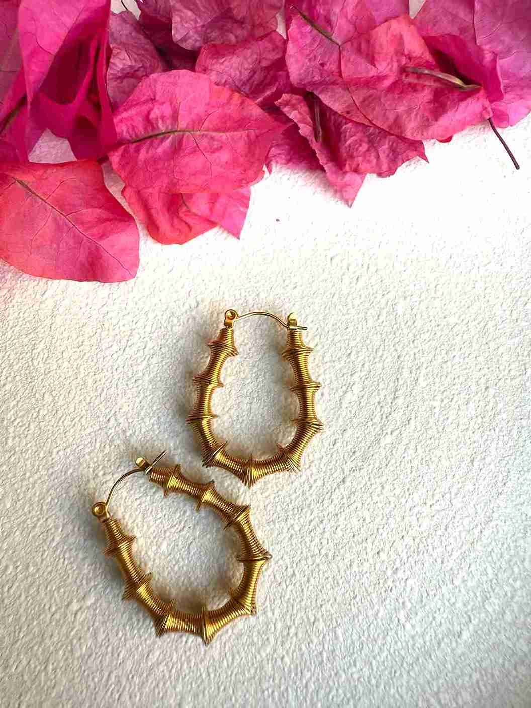 TWISTED WIRE HOOPS image 0