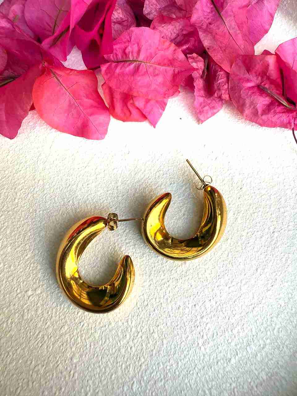 ELSIE GOLD STUD image 0