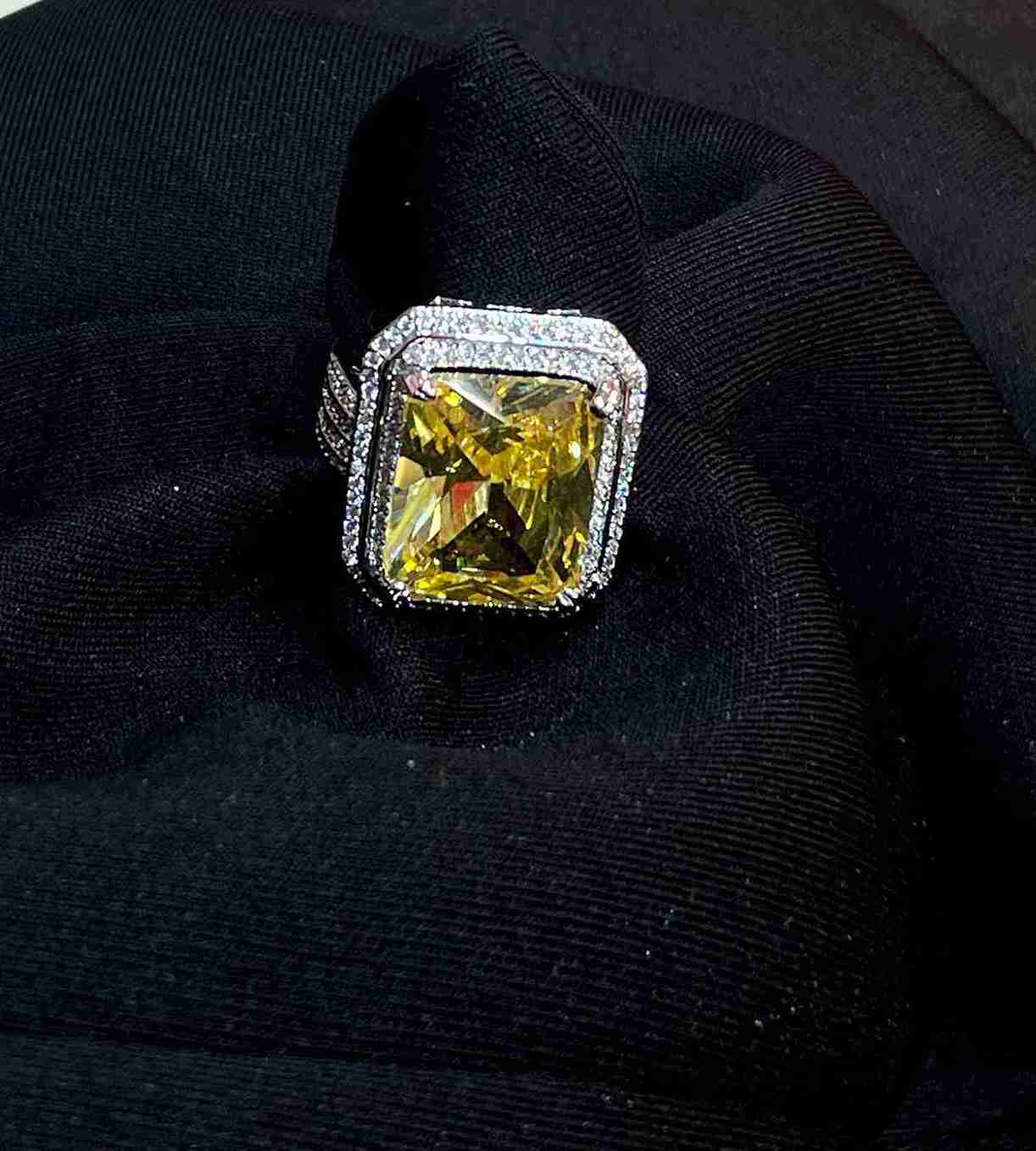 JARROD YELLOW RING image 0