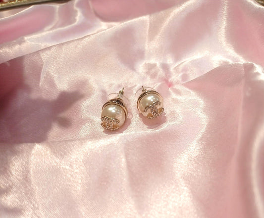 Chanel jingle pearl studs image 0