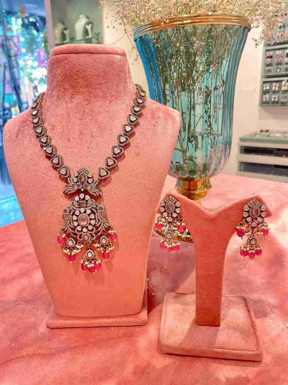 ANAMIKA VICTORIAN PINK NECKLACE SET image 0