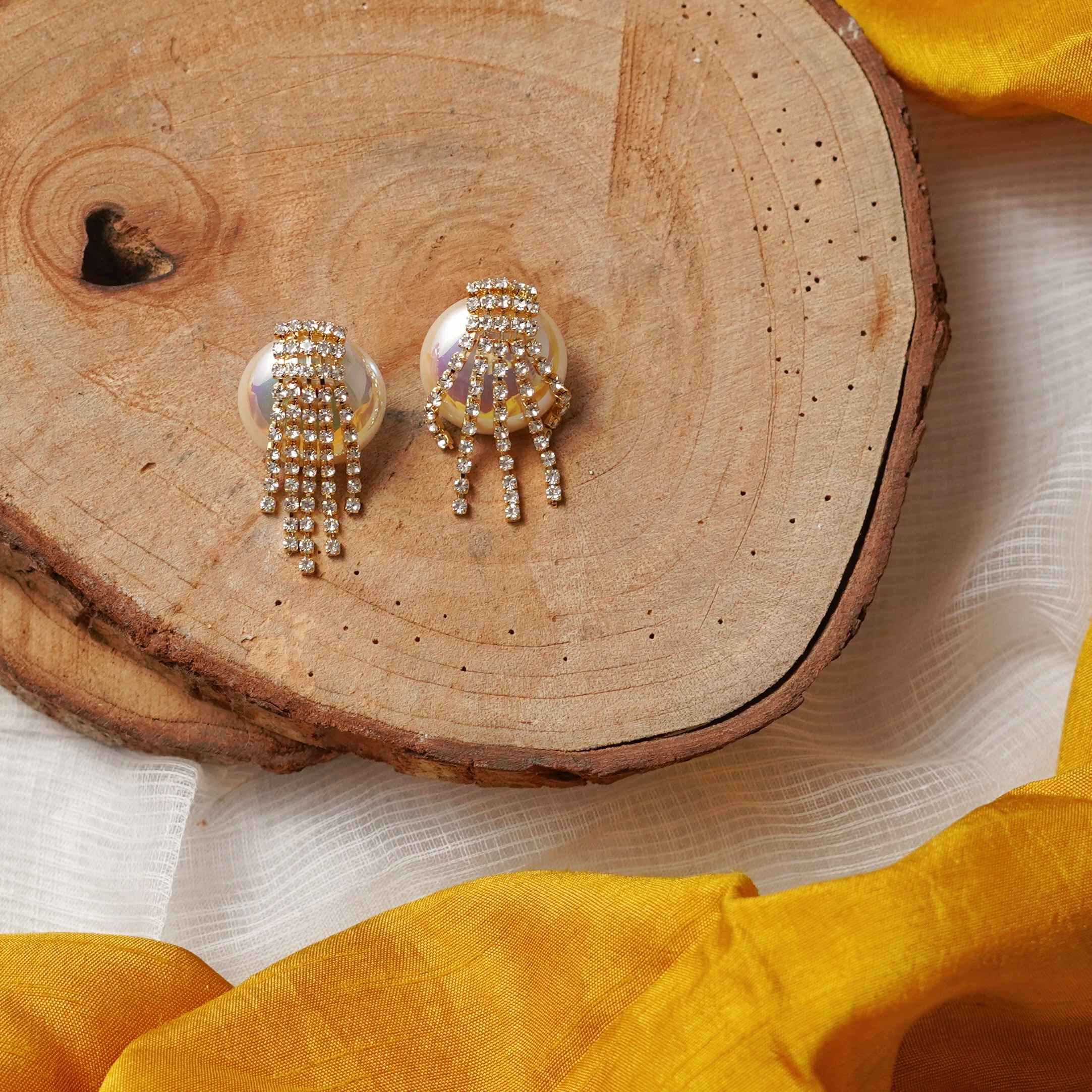 MACKENZIE PEAR STUD image 0