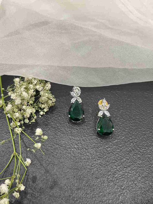 FENEDY GREEN EARRING image 0