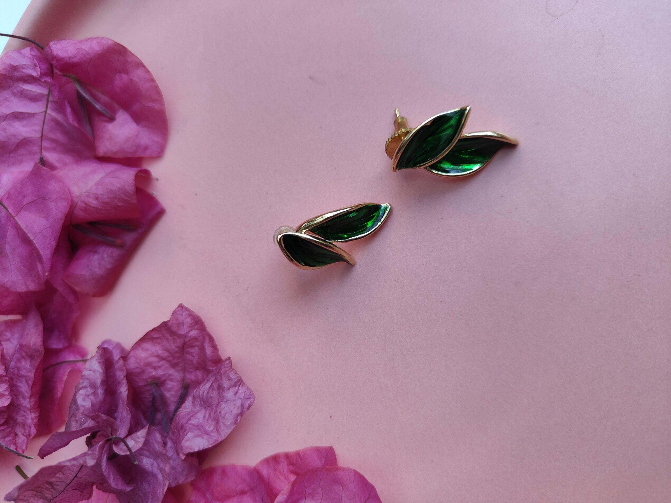 Resin Leaf Earings image 0