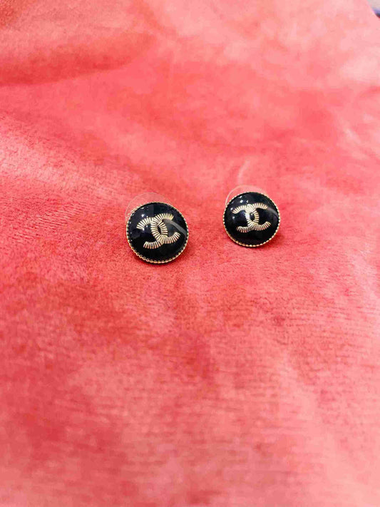 CHANEL MINI STUD image 0