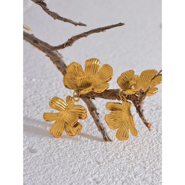 FLOWER HANGING EARRING