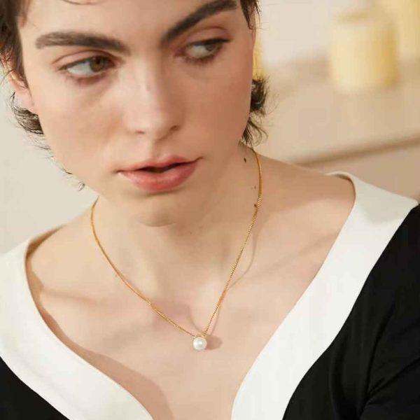 PEARL PENDENT