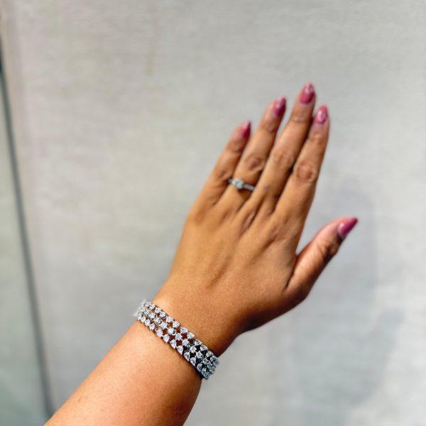 Ishani Diamond Bangle