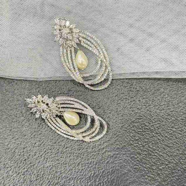 BIANCA EARRING