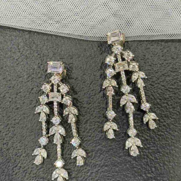 TAILOR DIAMOND EARRING