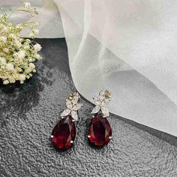 AUTUMN RED MINI EARRING