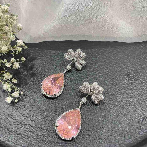 FLOWER SWAROVSKI EARRING