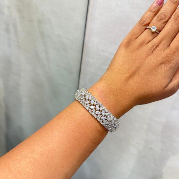Ekani Diamond Bangle
