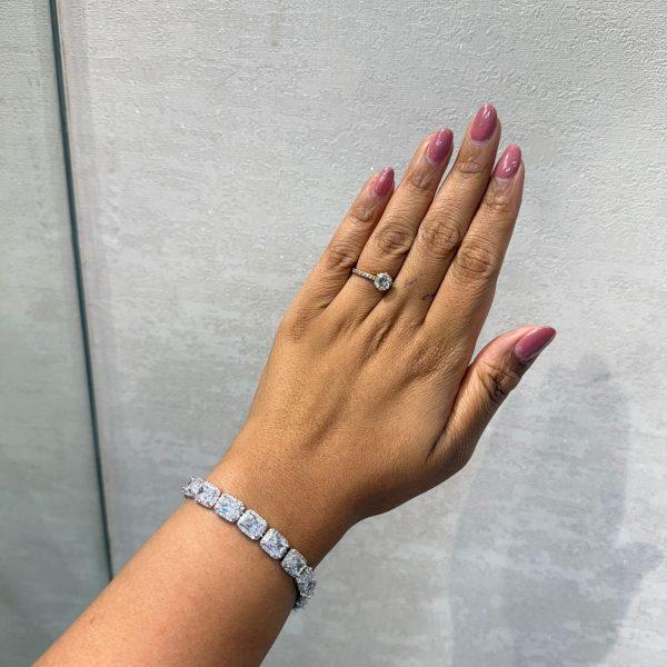 Anokhi Diamond Bangle