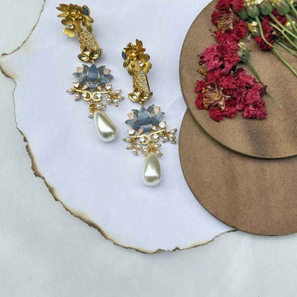 Kriti Earrings